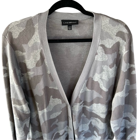 Lane Bryant Women’s Plus Size Gray Camo Button Up Sweater Cardigan Size 3X - Picture 3 of 6